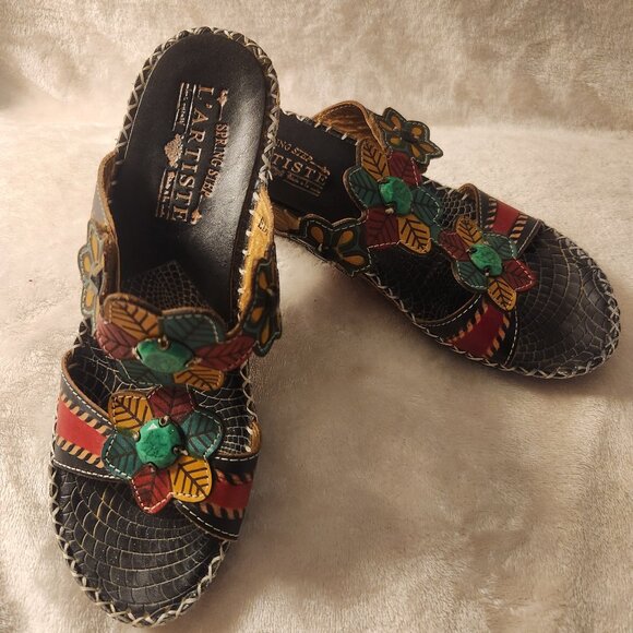 L'Artiste "Spring Step" Edrea Black/Multi color Leather Wedge Floral Sandal - Picture 1 of 6